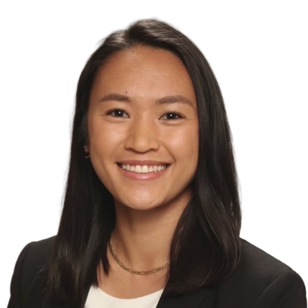 Stephanie Paras Headshot